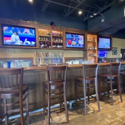 4 Brothers Bar & Grill