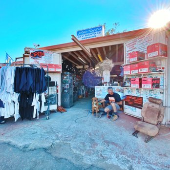 Muy Rapido Repair - Business owner Tony, and his dog Socks. - Motorcycle Repair Near Me - Ocotillo Wells, California