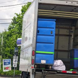 Childs linens - Left truck door open