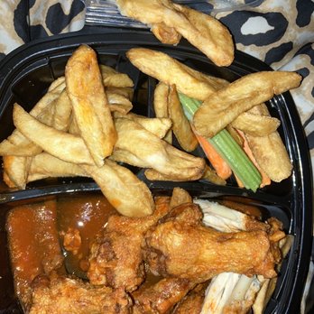 VVS Restaurant & Bar - Buffalo Wings - Bars Near Me - Atlanta, Georgia VVS Restaurant & Bar - Buffalo Wings - Bars Near Me - Atlanta, Georgia