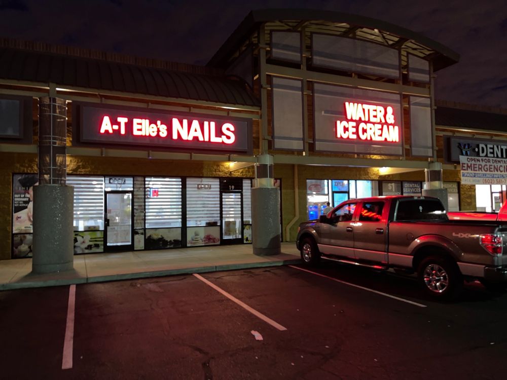 Elle Nails