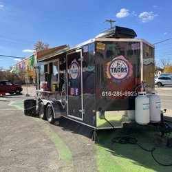 Los Pinches Tacos GR - Right across the street from Bridge Street Market