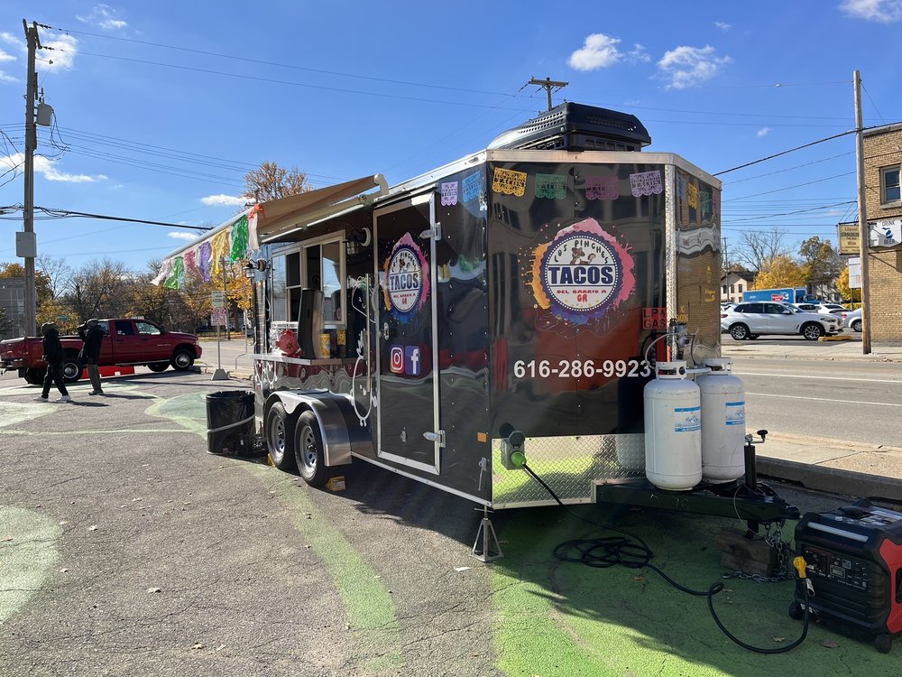 Los Pinches Tacos GR
