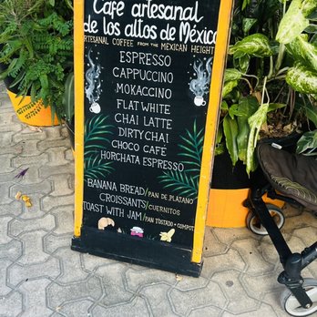 Que Huevos - Outdoor sign - Breakfast & Brunch Near Me - Playa del Carmen, ROO Que Huevos - Outdoor sign - Breakfast & Brunch Near Me - Playa del Carmen, ROO