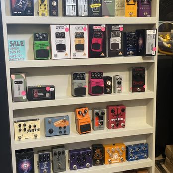 Legit Ride N Jam - Great variety of effects pedals - Skate Shops Near Me - Canton, Connecticut
