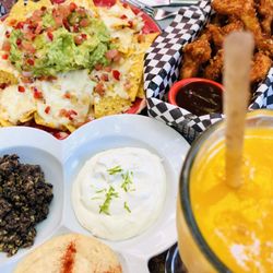 Costello Río - Nachos & sauces