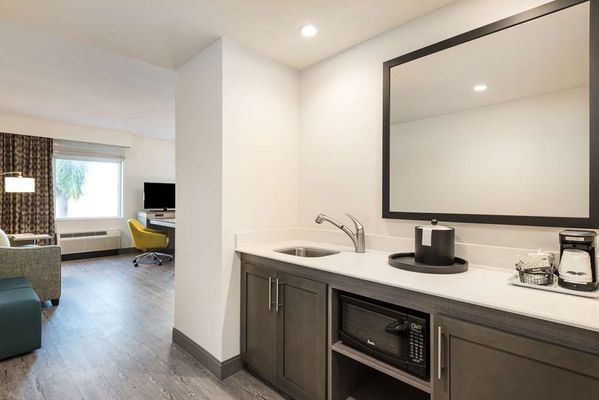 Hampton Inn & Suites Miami Wynwood Design District by null