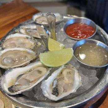 Saint & Second - Raw oysters - New American Near Me - Long Beach, California
