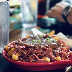 Brannigan's Pub - The Jackalope poutine : fries, cheese curds, shredded corn beef, gravy and scallions.