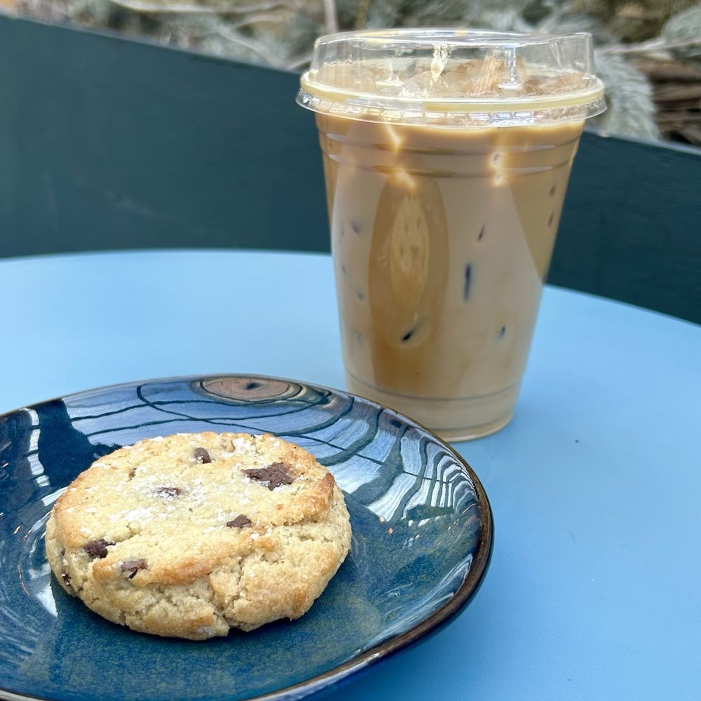 Elsewhere Espresso - Iced Cappuccino and a gluten-free & vegan Tahini Chocolate Chip Cookie - Coffee & Tea Near Me - New York, New York