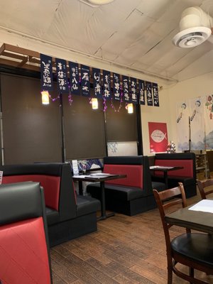 Poki Ramen & Sushi by null