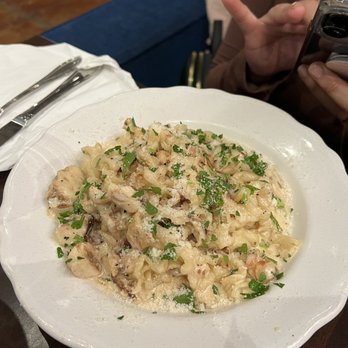Mad Bene - Mafaldine Alfredo with Chicken - Italian Near Me - Kapolei, Hawaii