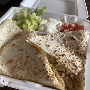 El Palmar - Chicken quesadilla (delivery) - Mexican Near Me - Chicago, Illinois