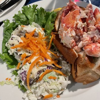 Boston Sail Loft - Lobster roll - Bars Near Me - Boston, Massachusetts Boston Sail Loft - Lobster roll - Bars Near Me - Boston, Massachusetts