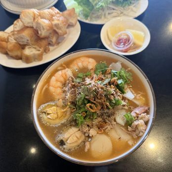 Binh Duong Quan - Vietnamese Near Me - Westminster, California