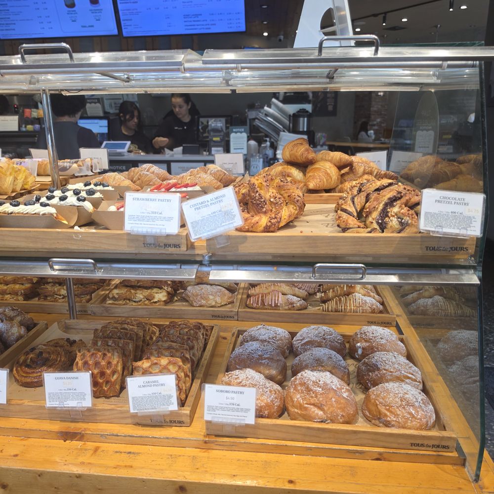 Tous Les Jours - Bakeries Near Me - Glenview, Illinois Tous Les Jours - Bakeries Near Me - Glenview, Illinois