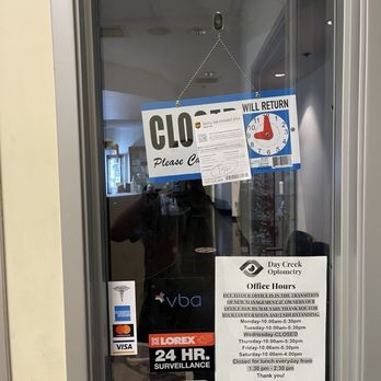 Day Creek Optometry - Clearly shows them being closed 20 minutes early! - Optometrists Near Me - Rancho Cucamonga, California