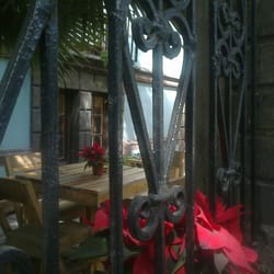 Terraza vista desde la fachada de la casa.