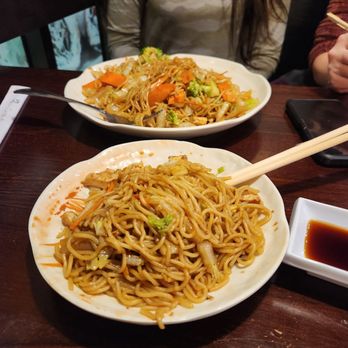 O'Yummy Sushi - Chicken Yakisoba.... Full portion vs. All-you-can-eat portion - Japanese Near Me - Virginia Beach, Virginia O'Yummy Sushi - Chicken Yakisoba.... Full portion vs. All-you-can-eat portion - Japanese Near Me - Virginia Beach, Virginia
