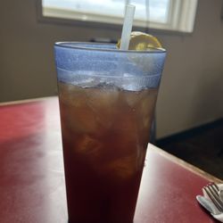 Mona's Cafe - Great iced tea !