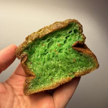 Bánh by Lauren - Honeycomb cake - Bakeries Near Me - New York, New York