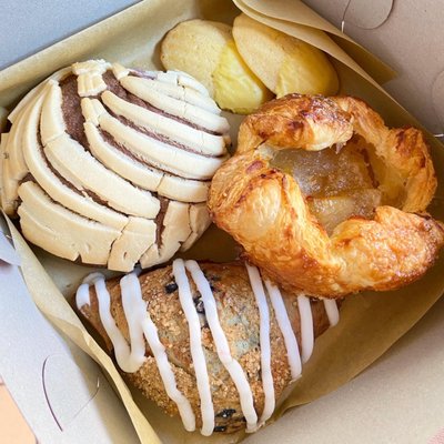 SPLIT Bakehouse by null