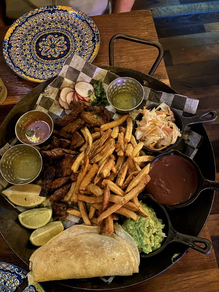 LA BODEGA