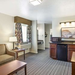 Best Western Clovis Cole - King Suite