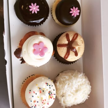 Georgetown Cupcake - Chocolate ganache, chocolate vanilla, cherry cheese cake, salted Carmel, vanilla birthday, coconut! - Cupcakes Near Me - Washington, DC, District of Columbia Georgetown Cupcake - Chocolate ganache, chocolate vanilla, cherry cheese cake, salted Carmel, vanilla birthday, coconut! - Cupcakes Near Me - Washington, DC, District of Columbia