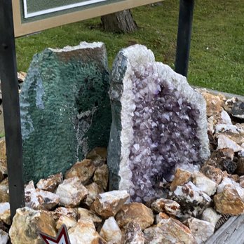McCoy Minerals - Gemstones & Minerals Near Me - Blowing Rock, North Carolina McCoy Minerals - Gemstones & Minerals Near Me - Blowing Rock, North Carolina