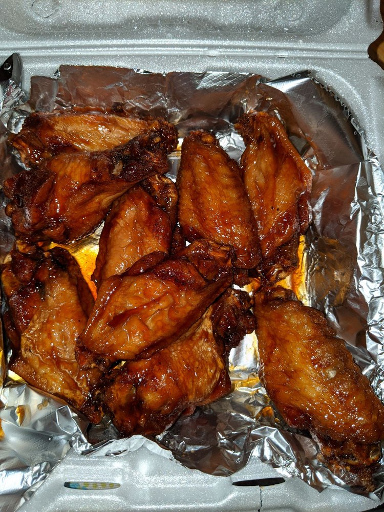 BOSS PIZZA AND WINGS Updated June 2024 17 Reviews 15 Lunenburg St, Fitchburg