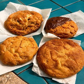 The Cookie Corner - Snickerdoodle, chocolate dipped peanut butter, white chocolate macadamia nut, s'more's. - Desserts Near Me - Honolulu, Hawaii