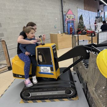 KidsPlay Children's Museum - The Excavator - Children's Museums Near Me - Torrington, Connecticut