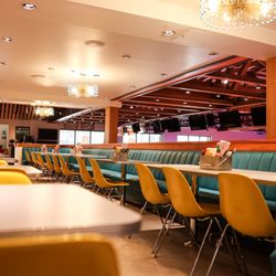 Bowl Incline - Diner seating