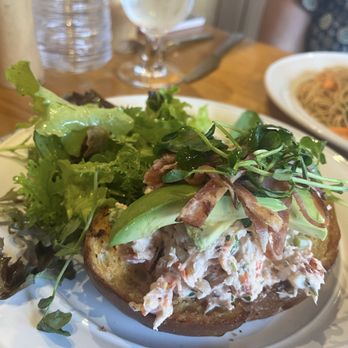 Simon Pearce - BLT Lobster Club - New American Near Me - Quechee, Vermont Simon Pearce - BLT Lobster Club - New American Near Me - Quechee, Vermont
