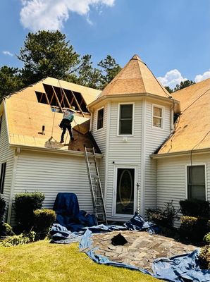 Los Ramos Roofing Logo