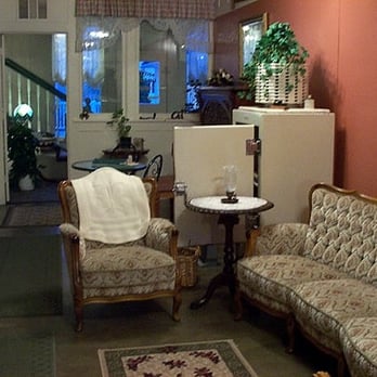 McCloud River Bed and Breakfast - Bed & Breakfast Near Me - Mccloud, California McCloud River Bed and Breakfast - Bed & Breakfast Near Me - Mccloud, California