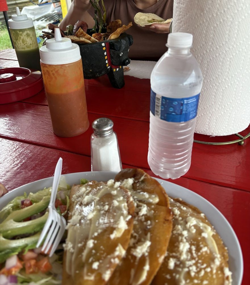Mariscos Guadalupe — Mexican restaurant in Cedar Creek