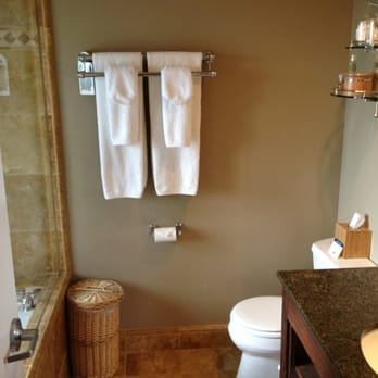 Brewery Gulch Inn - Osprey room - Hotels Near Me - Mendocino, California