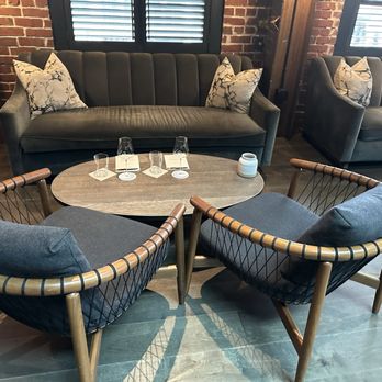Brown Downtown Napa - Lovely decor for personal party sitting area - Wine Bars Near Me - Napa, California