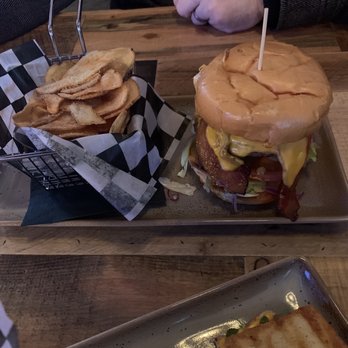 Clark’s Restaurant - Chicken Shop Near Me - Pittsburgh, Pennsylvania