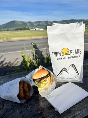 Twin Peaks Drive In by null