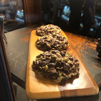 Gideon's Bakehouse - Pistachio cookie - Bakeries Near Me - Orlando, Florida