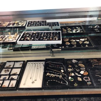 Monona Antiques - Vintage and antique costume jewelry selection - Antiques Near Me - Madison, Wisconsin Monona Antiques - Vintage and antique costume jewelry selection - Antiques Near Me - Madison, Wisconsin