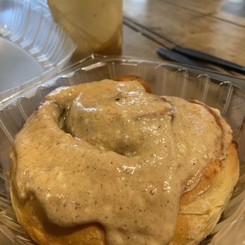 Wilshire's Apple Shed - Apple butter cinnamon roll - Coffee & Tea Near Me - Yucaipa, California Wilshire's Apple Shed - Apple butter cinnamon roll - Coffee & Tea Near Me - Yucaipa, California