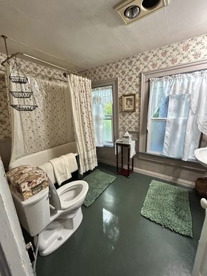Shaw House Inn by null
