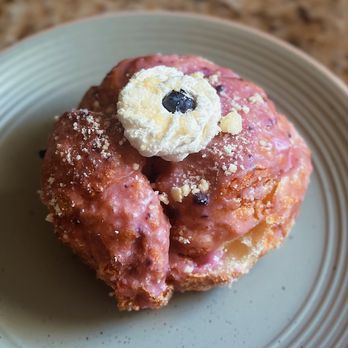 Parlor Doughnuts - Seasonal Blueberry Crumble - Donuts Near Me - Orlando, Florida Parlor Doughnuts - Seasonal Blueberry Crumble - Donuts Near Me - Orlando, Florida