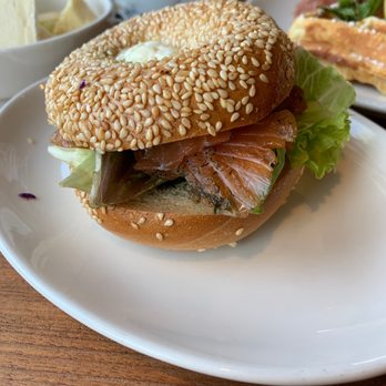 Mill-Feuille - Salmon bagel - German Near Me - Luzern, LU