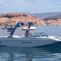 Utah Epic Rentals - One of our amazing surf boats.