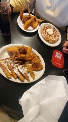 Kiki's Chicken and Waffles by null